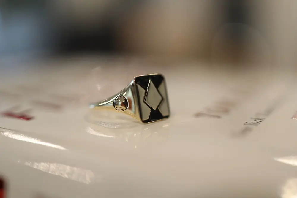 Signet ring with fine details