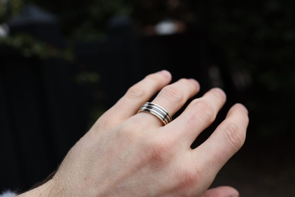 Stylish comfort-fit gold men’s ring