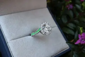 Round shape diamond ring