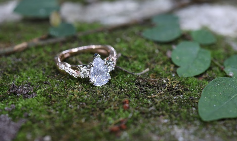 Bespoke fine jewelry with heirloom soul and clarity.