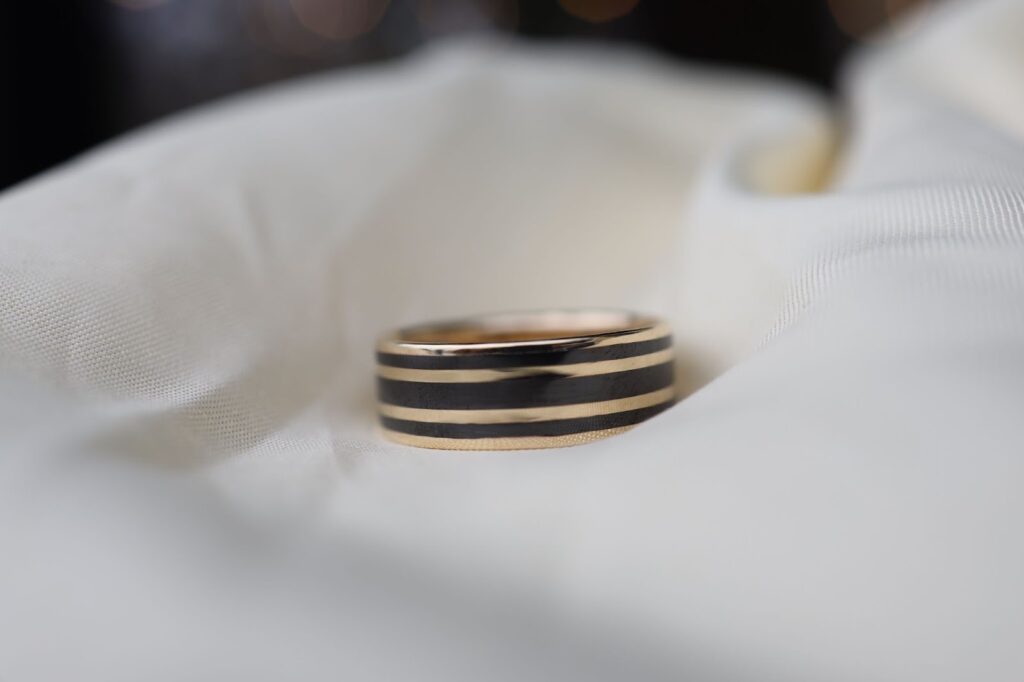 Alternative metals with lasting comfort.