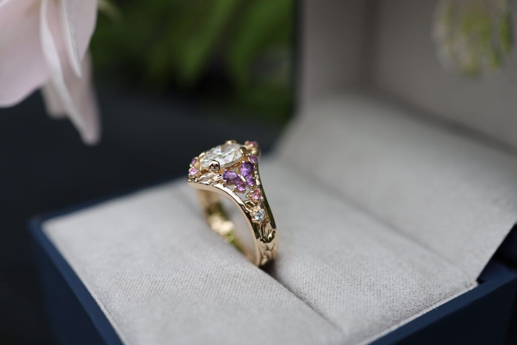 Gold items buyers price most confidently.