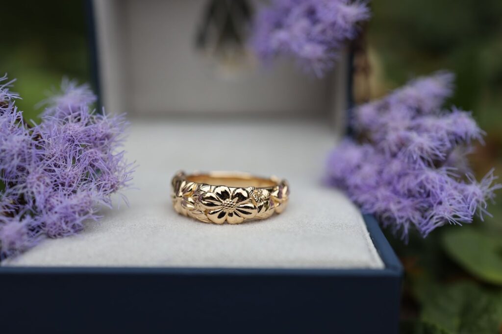 Sell old gold, or renew it beautifully