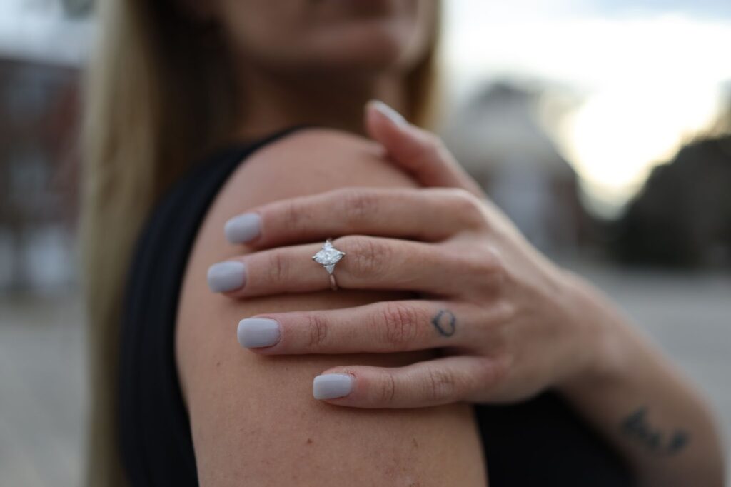 Low profile ring that won’t snag.
