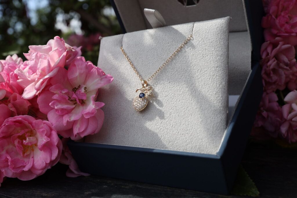 Stay on jewelry designed for effortless comfort
