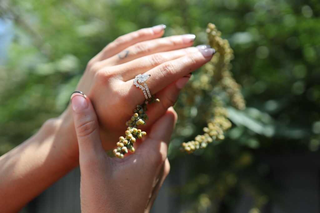 Custom birthstone jewelry that never dates