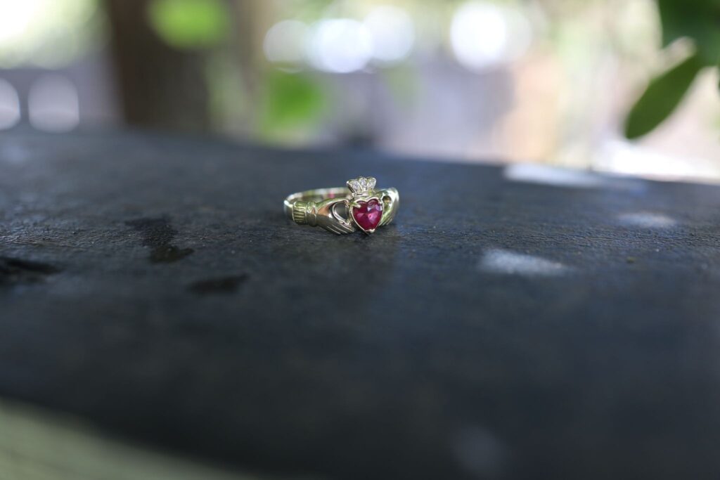 Personalize jewelry with timeless custom engraving.